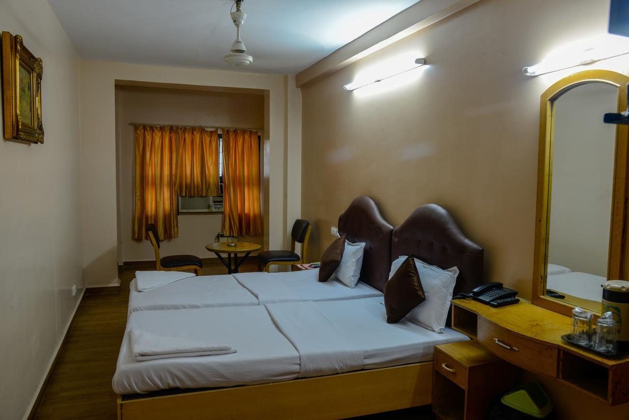 Oyo 14933 Rpr Residency Hotel