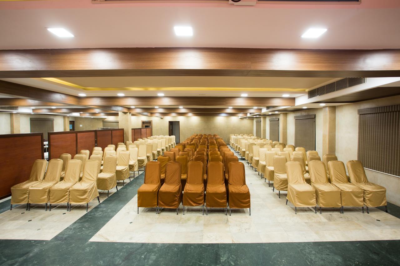 Hotel Oyo 14933 Rpr Residency Chennai