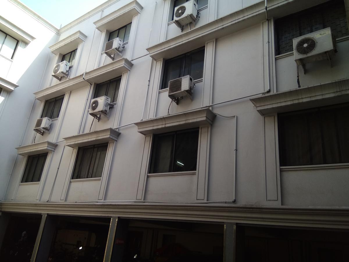 Oyo 14933 Rpr Residency Hotel Chennai
