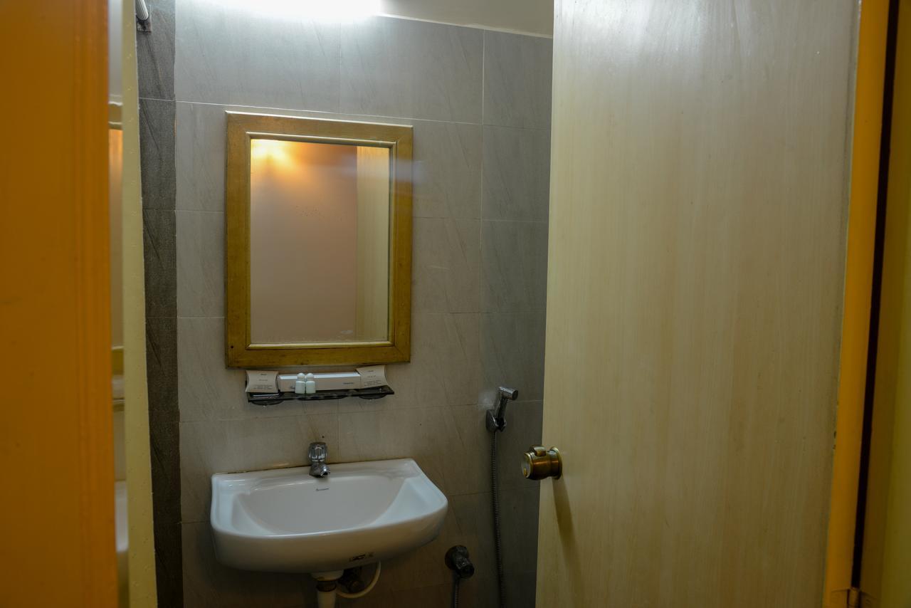 Oyo 14933 Rpr Residency Chennai