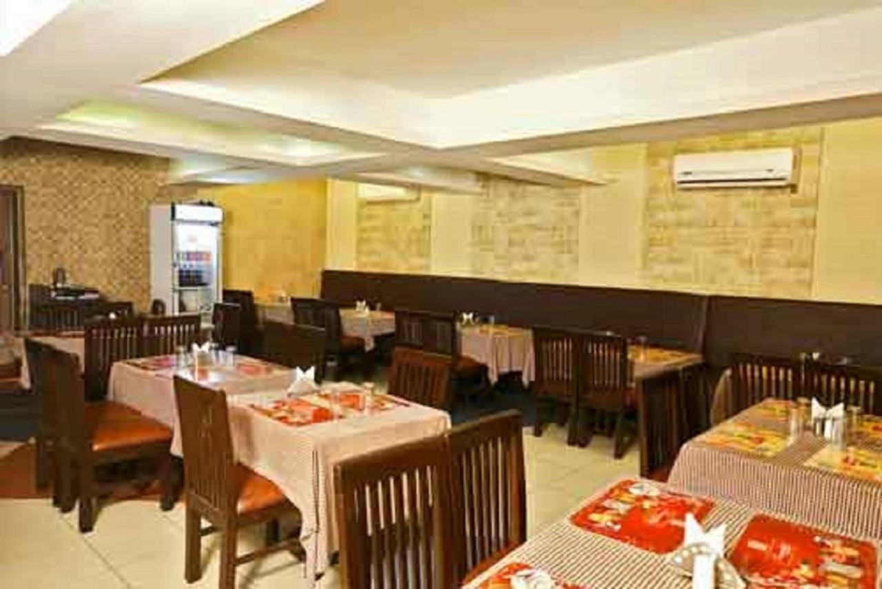 Hotel Oyo 14933 Rpr Residency