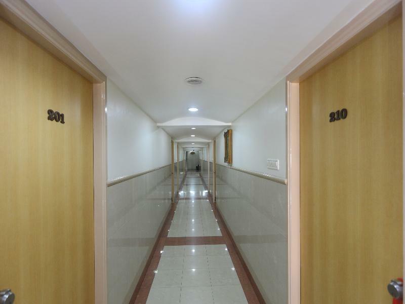 Oyo 14933 Rpr Residency Chennai