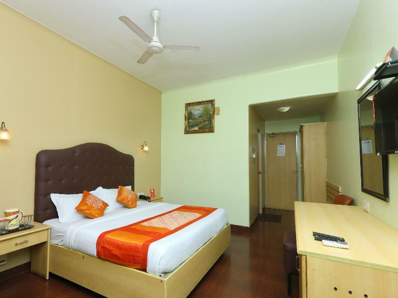 Oyo 14933 Rpr Residency Hotel